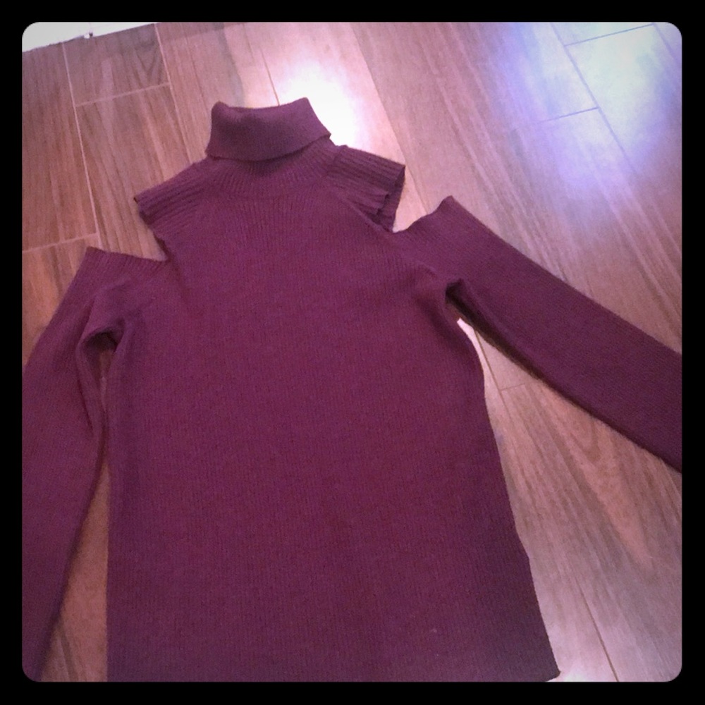 Brand New Calvin Klein Long Sleeve Turtle Neck!
